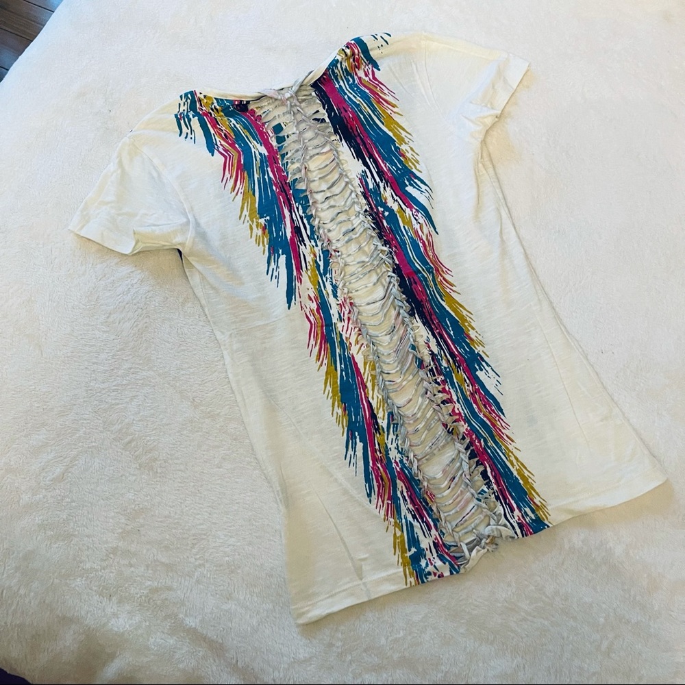 NEW Open Back Pattern T-Shirt - Picture 2 of 14